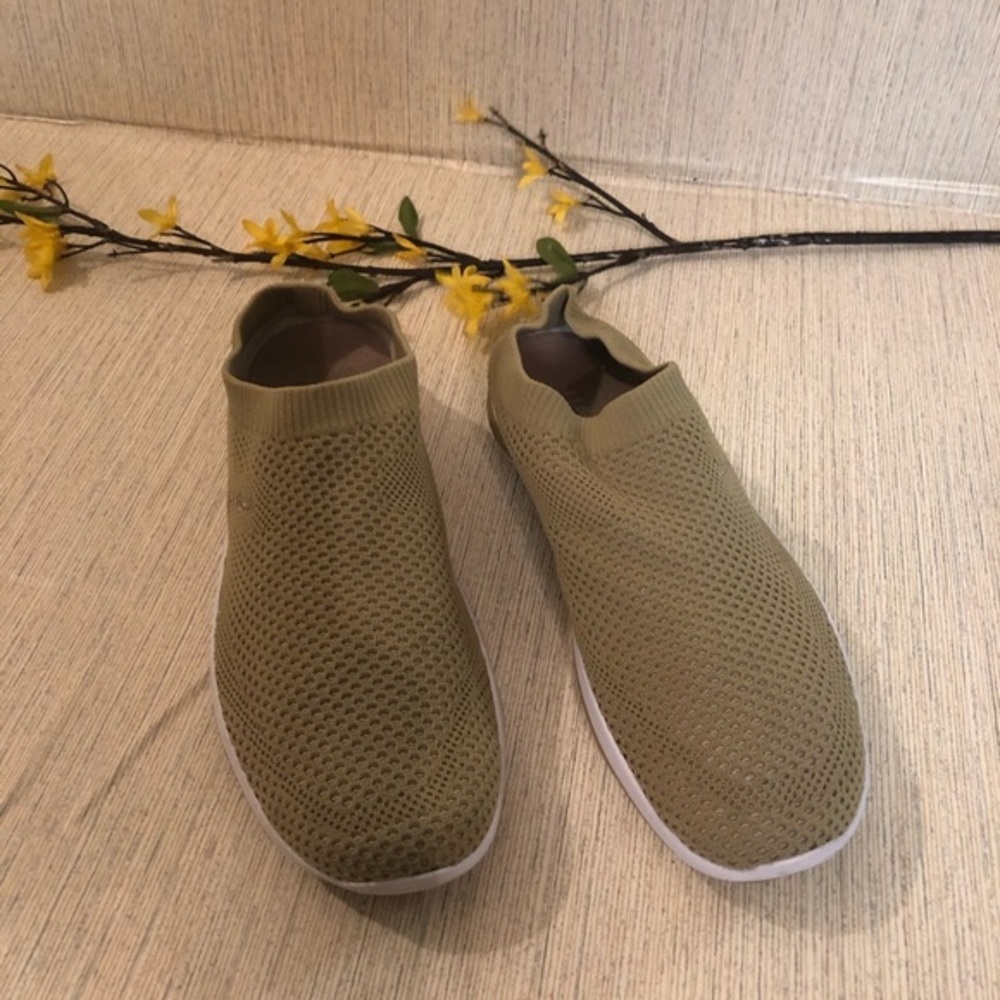 LLbean comfortable shoes - Picture 2 of 5